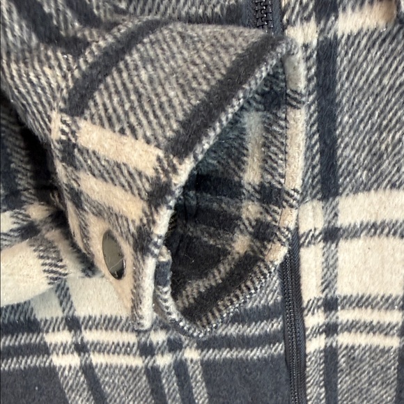 Wesc Black and Cream Plaid Fill Zip Jacket,  Sherpa Collar Unisex Men L;Women XL - Picture 6 of 16